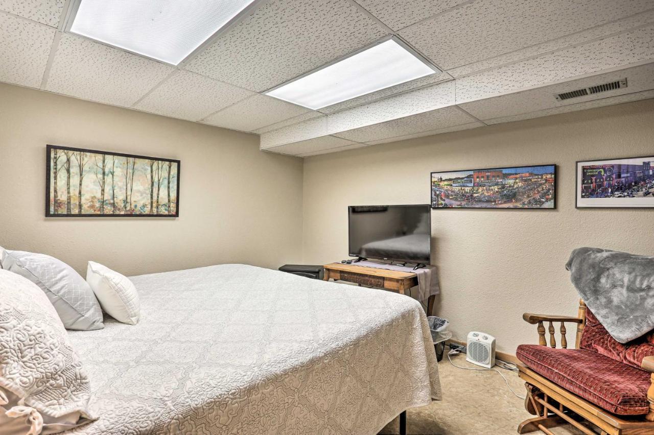 Centrally Located Sturgis Apt On Main St With Garage Εξωτερικό φωτογραφία